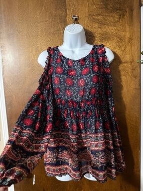 Knox Rose Navy Cold-Shoulder Floral Dress with Red Blooms